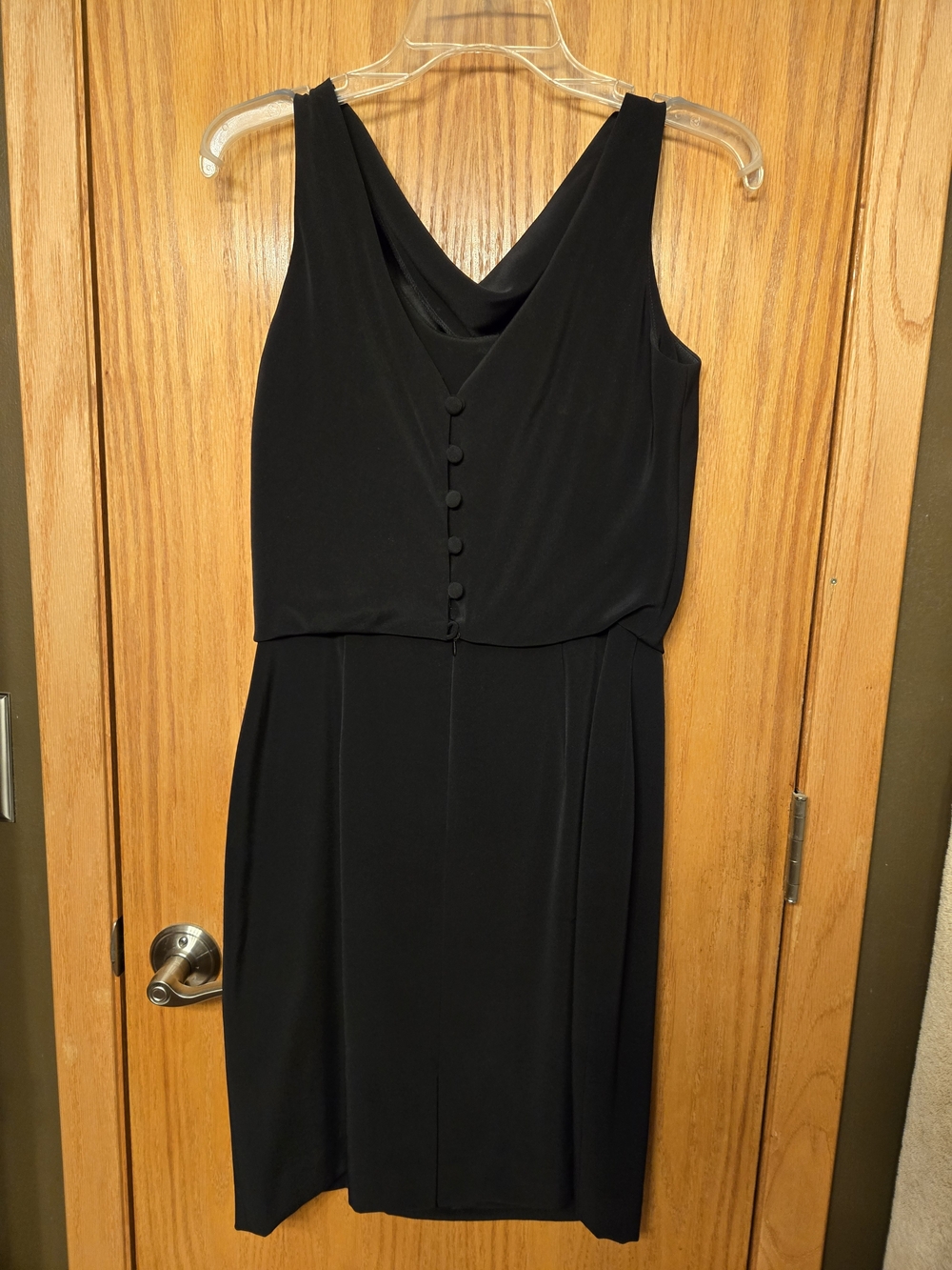Jones New York Black Sleeveless V-Neck Dress with Covered Buttons